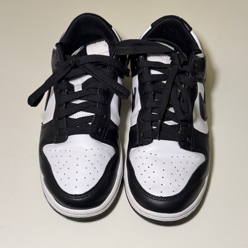 Nike Men's Classic Black and White Sneakers